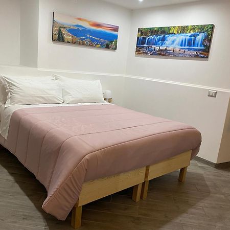 Suites Caracciolo Napoli Bagian luar foto
