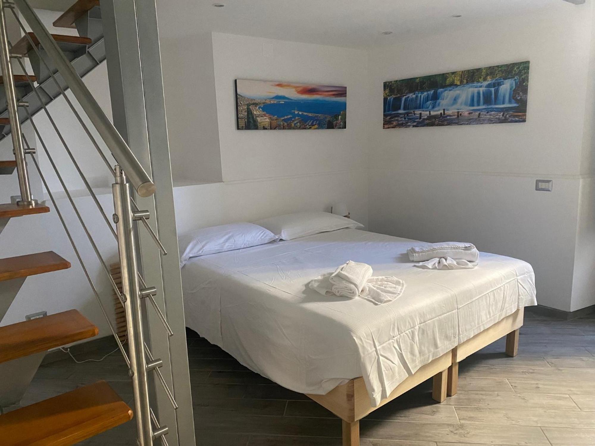 Suites Caracciolo Napoli Bagian luar foto