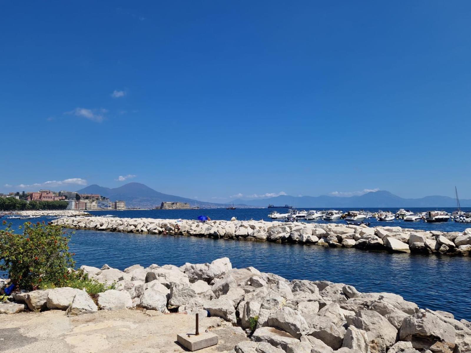 Suites Caracciolo Napoli Bagian luar foto